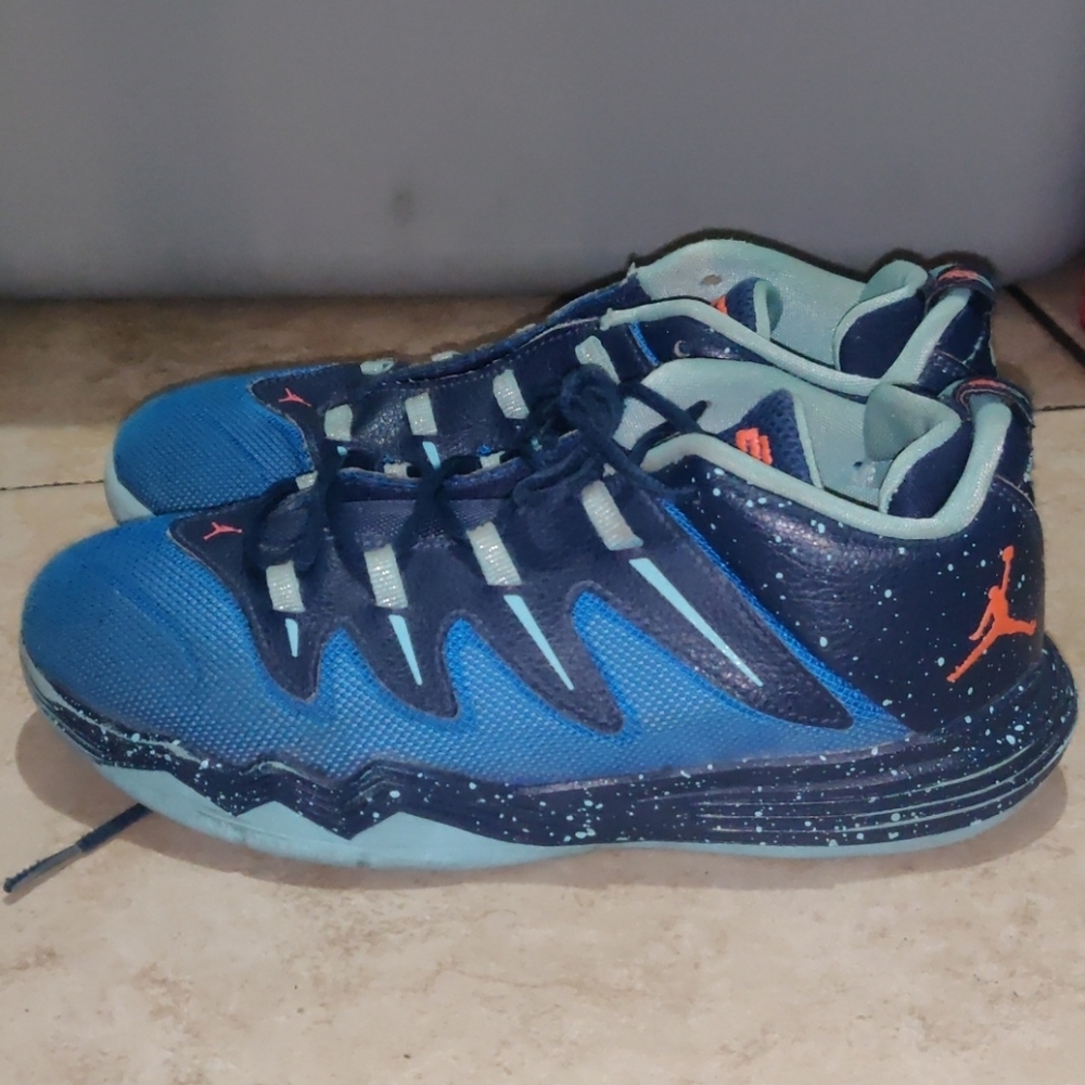 Jordan Girls shoes size 3Y
